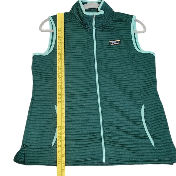 L.L. BEAN Women's Air Light Green Full Zip Vest Size Medium Reg Outdoor Hiking - Picture 10 of 12